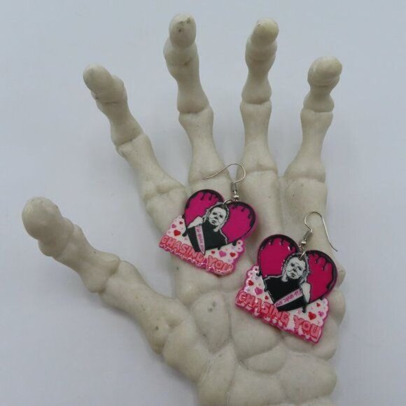 Michael Myers I'll Never Stop Chasing You Bleeding Heart Halloween Earrings NEW - Picture 3 of 8